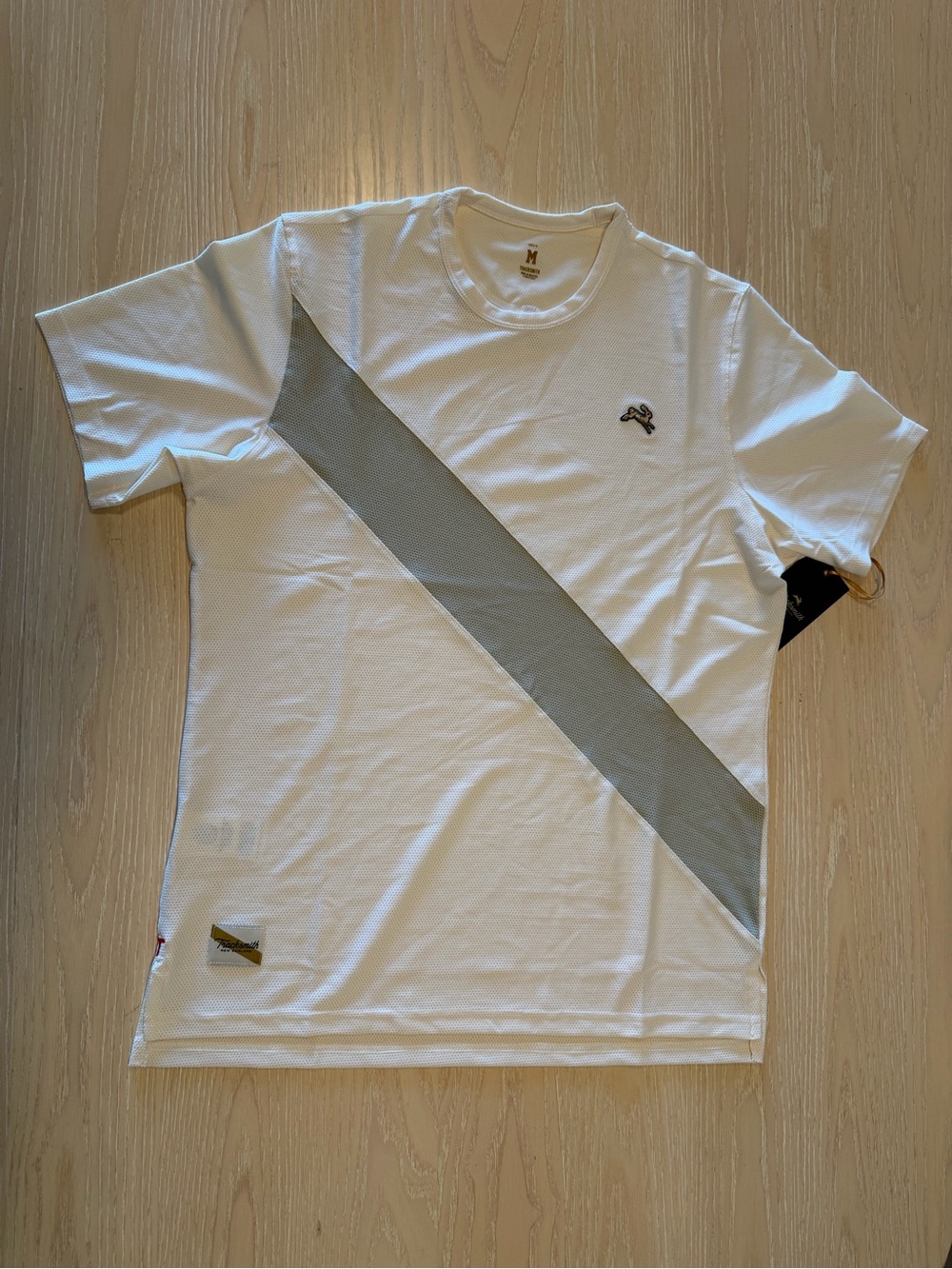 Tracksmith Men's Van Cortlandt tee. Antique white/ moss grey. Men’s medium